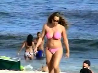 Spying on many sextractive ladies on the summer beach