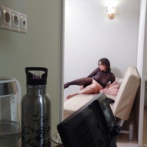 Behind The Scenes Of Sexy Brunette In Seamless Black Pantyhose Filming