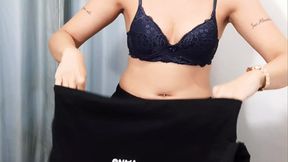 Stranger joins her in the fitting room &mdash;  unexpected encounter