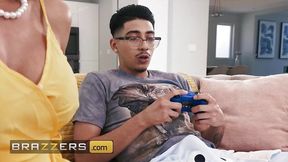 The Elephant Dude Taylor Vixxen / Brazzers