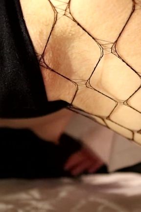 Close-up Nipple-to-pussy Clamp Play