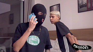 PEDIU RESGATE PARA DEVOLVER O NOVINHO, MAS TEVE O CÚ COMO PAGAMENTO