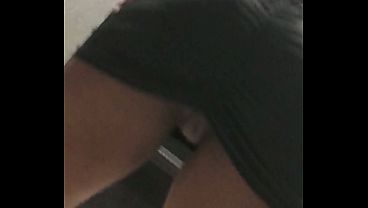 NO CARNAVAL SEM CALCINHA COM O CUSINHO ABERTO