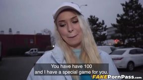 Cool delivery babe Vera Jarw guides my penis into her wet mouth and vagina