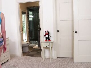 Fresh hotty Sophia Wilde a whore with brown hair gets her