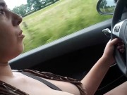 Exhibe en voiture
