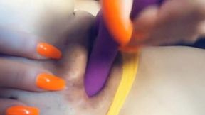 Spouse pleases her clit and enjoys a thick climax&#x1F680;