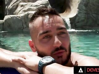 Teen Gal Gets Her Lesbo Snatch Creampied