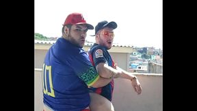 TBT Comendo o Novinho na Laje Com Todo Mundo da Quebrada Vendo - &quot_Me Chame Para Sua Laje&quot_ feat Dorn (tags cruising ao ar livre quintal)