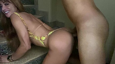 Priscila Araujo Mamou a rola na escada