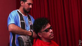 maloka abre nova barbearia na quebrada e oferece servico completo! profanus barbearia - o filme completo