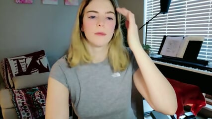 Getting a blowjob from a girl whos actually a mannequin possessed by a succubus