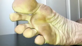 Solo guy shows off his feet and soles for tickling