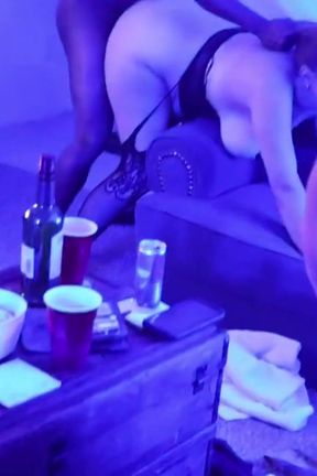 BBWs and BBC have an 1 hour orgy