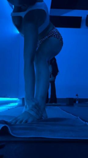 Hot yoga soles worship 🦶
