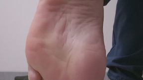 Beautiful Sole Scrunching and Flexing