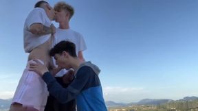 Sexe en groupe amateur en extérieur