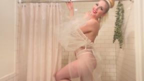 Powder Room Burlesque Beauty Queen