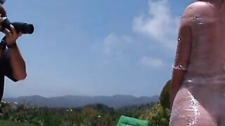 19 Year Old 18 year old is having a crazy sexy bang at the swimming pool