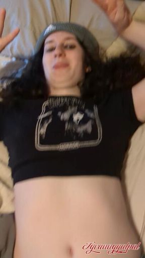 Nonstop belly button tickle~