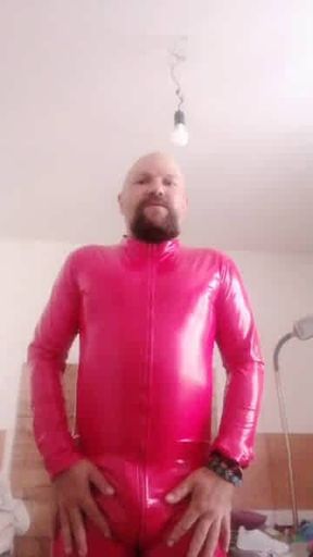 BigSlaveAndreas in red latex