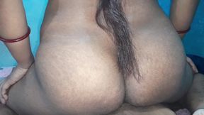 Bhabhi devar ke sath, chakkar ho rahi hai