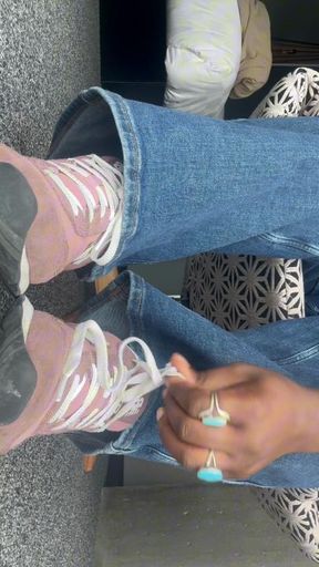 Smelly Shoe & Sock Removal