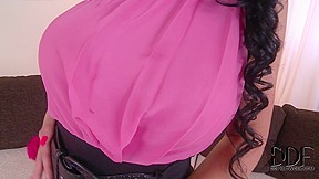 DdfBusty Video: Her Bold Display