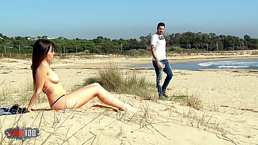 Natty Mellow and Kevin White fucking on a public beach