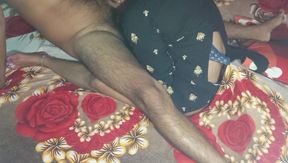 Very Attractive Feegure Is Indian Bhabhi