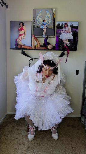 Sissy Bride Playing with Lots of Dildos
