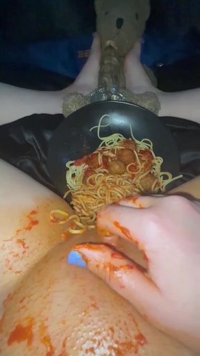 CRAZY WEIRD AMATEUR-ARABIAN SNOWWHITE- BEVERLY HILLS LOS ANGELES USA PORN STAR- KINKY EXTREMELY HARDCORE FOOD FETISH COMPILATION
