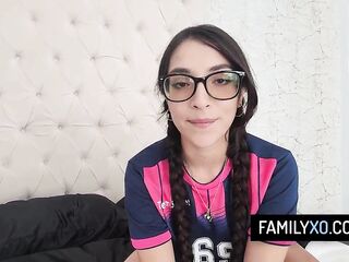 Excited hottie entice stepdad by showing him her soaked cunt and getting a creampie after