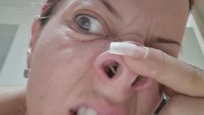 EXTREME LONG MUCUS SWALLOWING – NOSE PICKING, TONGUE PLAY & THICK SNOT CLOSE-UP