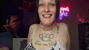 Trixie Turns A Bad Day Into An Orgasmic One With New Toys