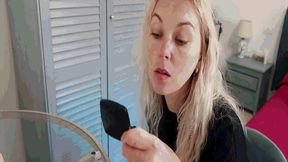 Bonnie is trapped AVI