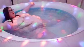 BBW SSBBW belly jiggles play in hot tub