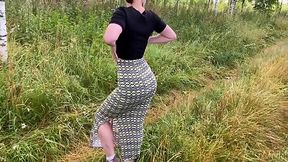 Wife sucks and fucks in the great outdoors!