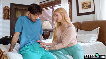 Naughty&#x1F608; Step-Mom Sarah Uses Condoms For Satisfying Her Hot Desire