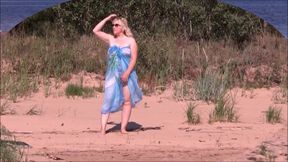 Golden Rain 61-pee in Nature