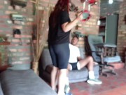NOS QUEDAMOS SOLOS EN UNA CABAÑA Y MI PADRASTRO ME COGE MIENTRAS MI MAMÁ NO ESTA 1 PARTE