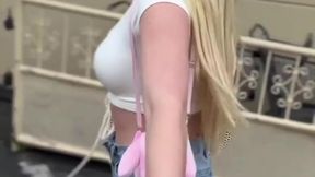Blonde babe Kendra Sunderland gives a deepthroat blowbang