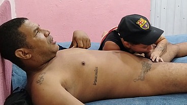 O velho ogro arroubo meu cuzinho 100% anal