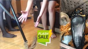 VACUUMING OLD WORN OUT TIGHTS AND PUTTING TO GARBAGE OUR STINKY OLD FLATS - MP4 Mobile Version