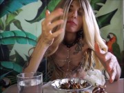Mangio le Lumache Nuda! MUKBANG VIDEO (Seconda Parte)