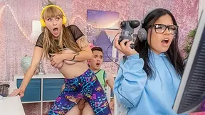 Sexy Streamer Goes All The Way Video With Juan Loco, Angel Youngs - RealityKings