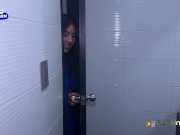 OMG! Mi madrasta me escucha follar con la novia de mi mejor amigo