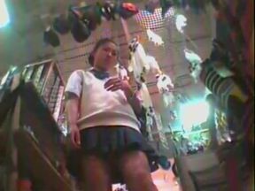 Sexy teen is getting her Asian upskirt secretly spied dvd DTSH-009