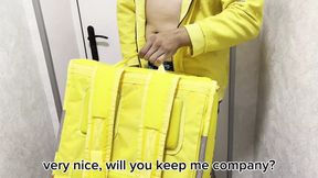 Beautiful naked MILF seduces pizza delivery guy