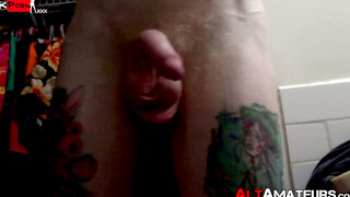 Tatted Tiger Comes to Town Logans Smoking Hot Sex Session